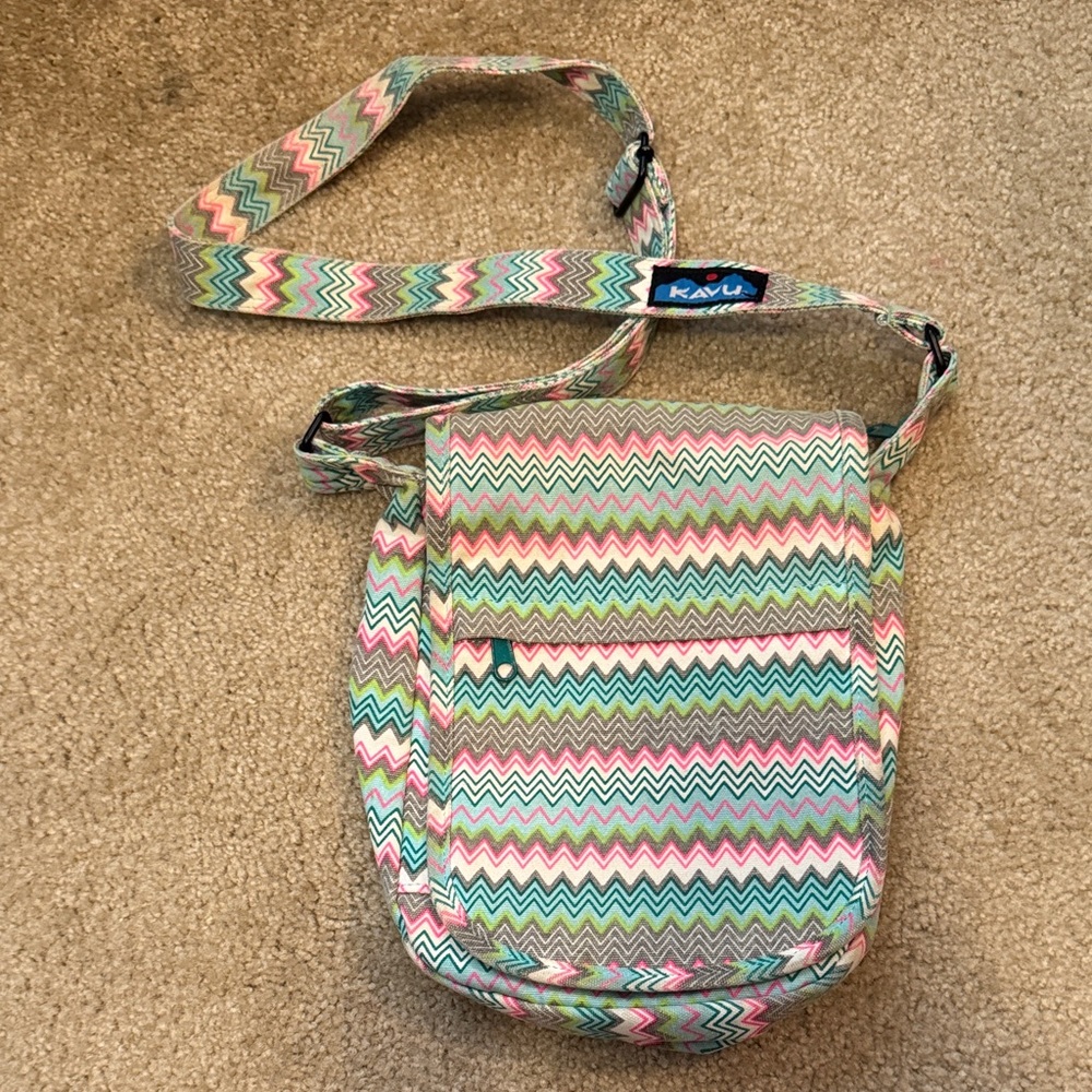 Kavu Zigzag Crossbody Bag